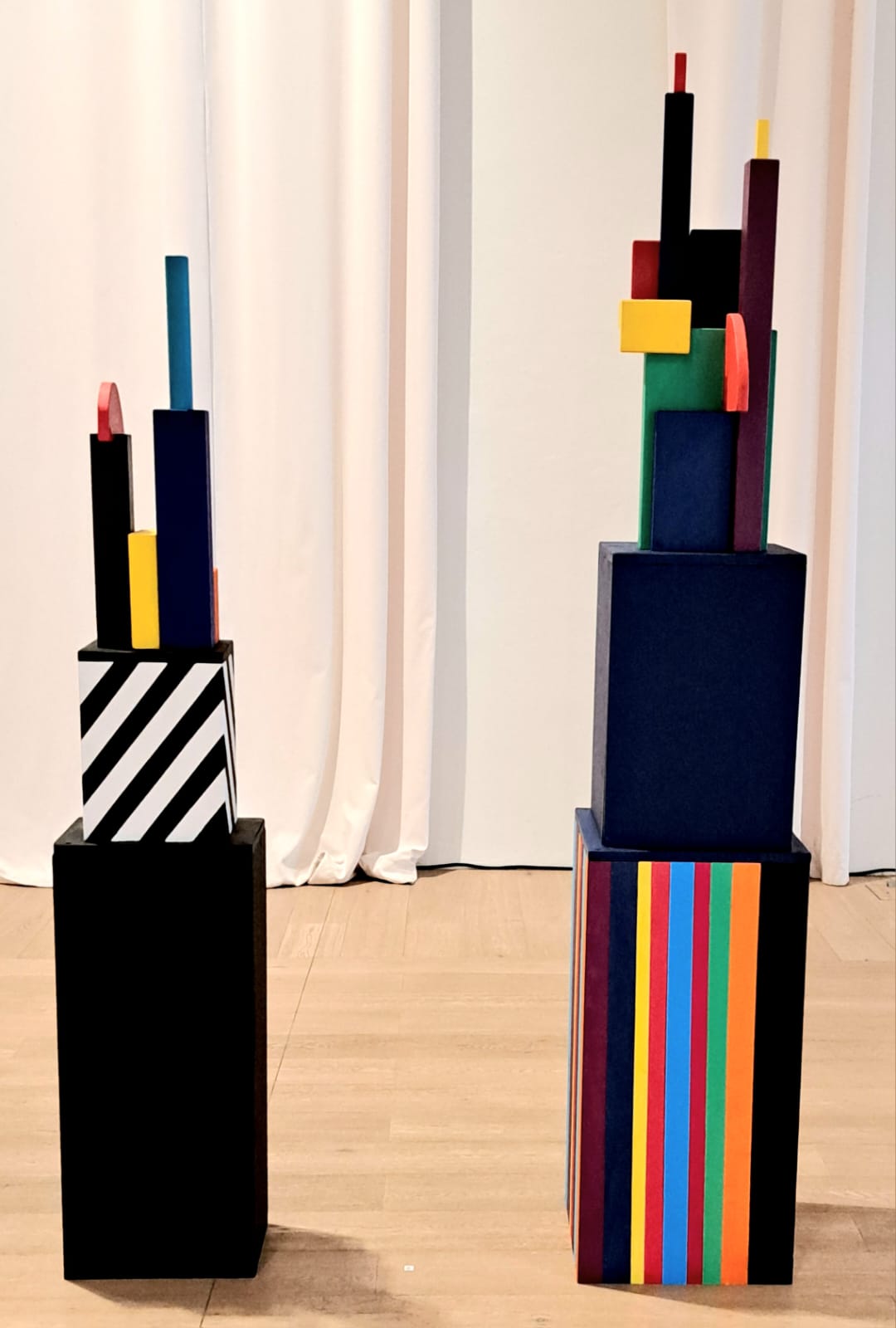 IMG-20250712-WA0005 Was ist eine Stadt - Jahresausstellung des Kunstvereins Traunstein. Fotos: Hendrik Heuser