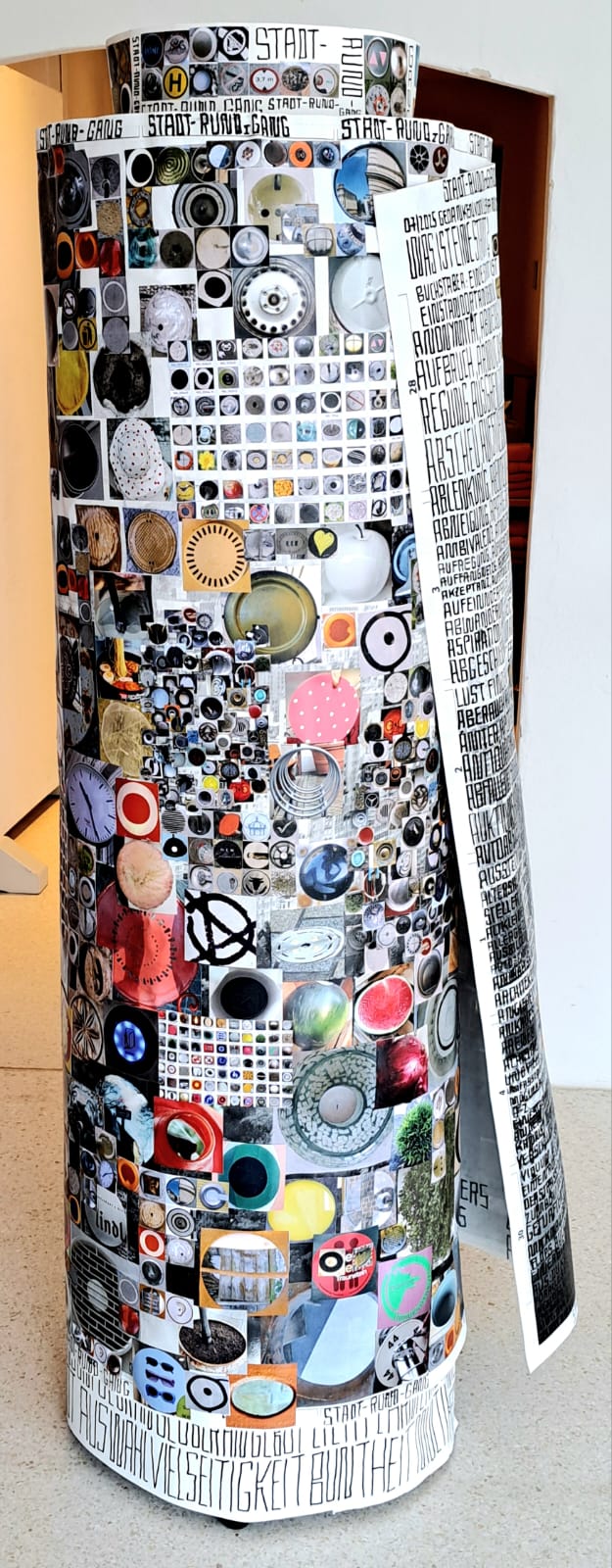 IMG-20250712-WA0006 Was ist eine Stadt - Jahresausstellung des Kunstvereins Traunstein. Fotos: Hendrik Heuser