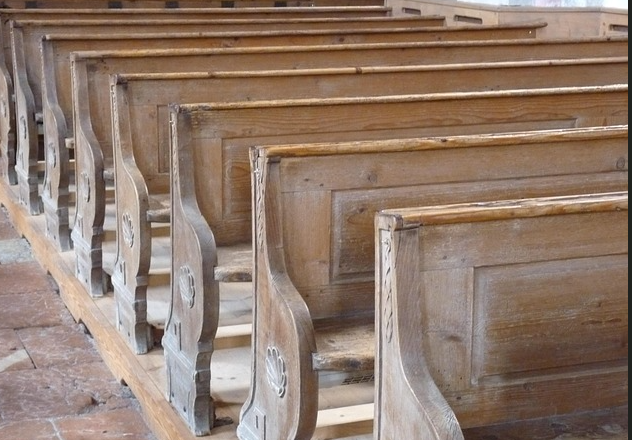 Kirchenbank Kirchenbank. Symbolfoto re