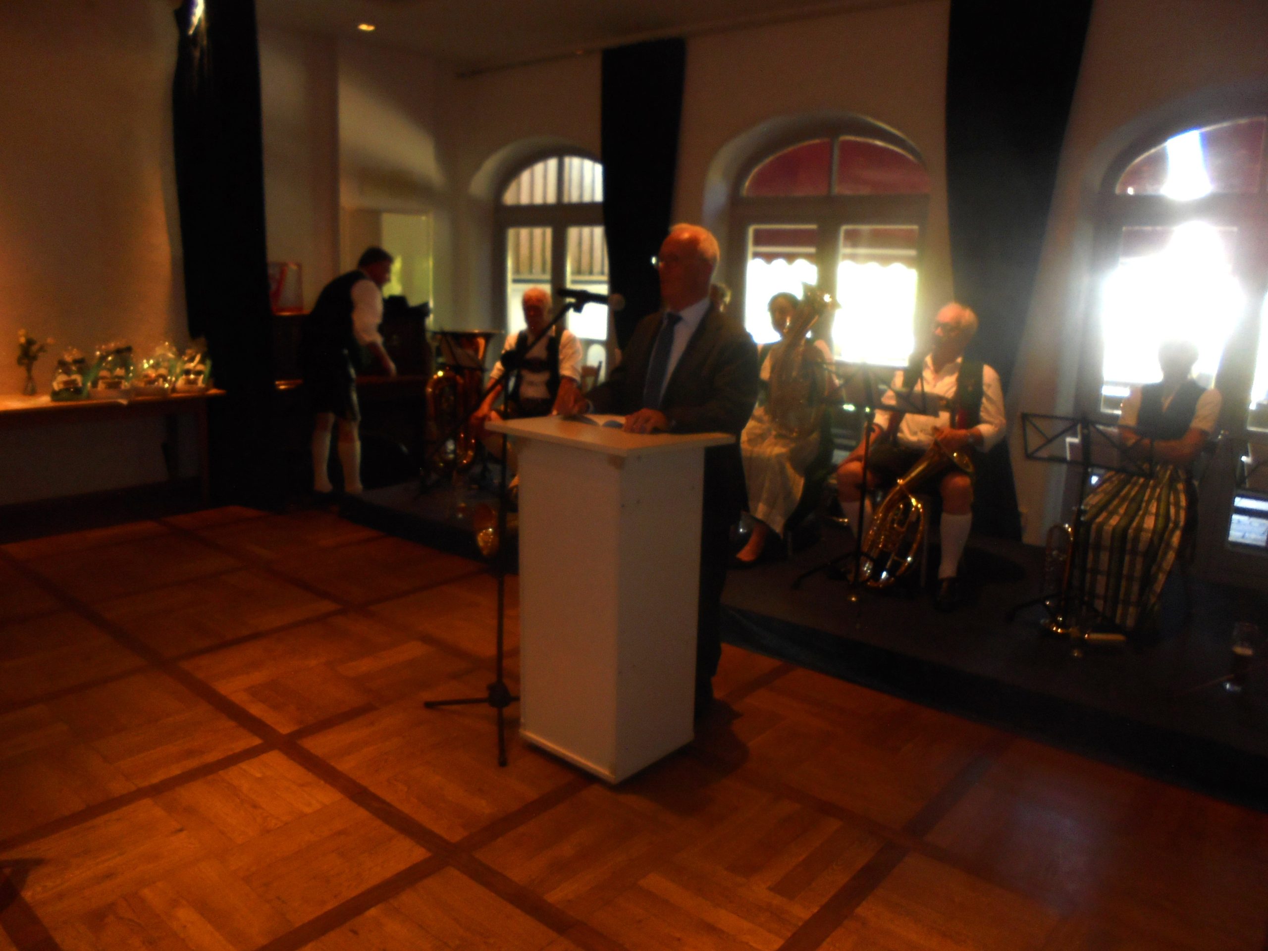 Krieger- und Soldatenkameradschaft Rosenheim. Fotos re (2) 175 Jahre Krieger- und Soldatenkameradschaft Rosenheim. Fotos: re