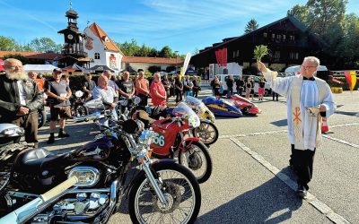 PS-Stärke im Beistand des Herrn : Fahrzeugweihe in Aschau im Chiemgau