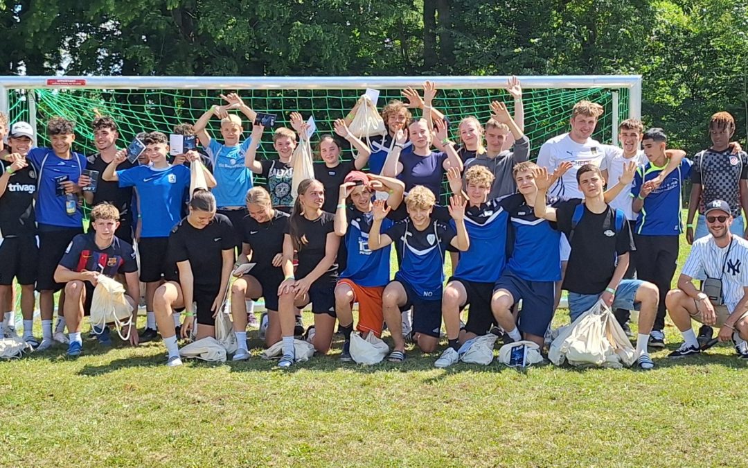 Besondere Art der Mitarbeiter-Werbung: „kbo KickOff 2025“ voller Erfolg