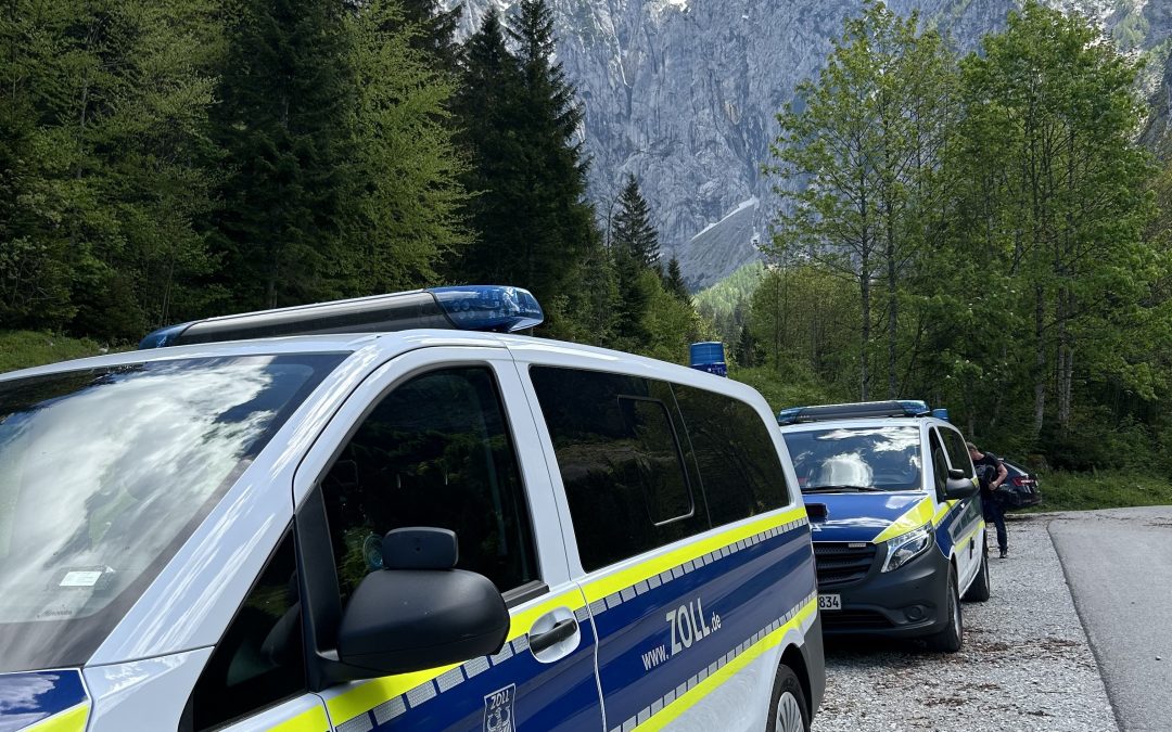 Vom Königssee bis zur Zugspitze: Zoll Rosenheim nimmt Tourismus- und Freizeitbranche unter die Lupe