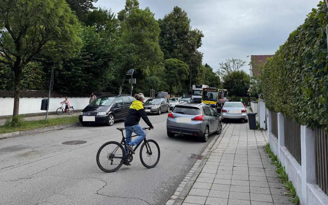 ACE nimmt Elterntaxis ins Visier: Schulweg-Checks in Rosenheim und Bad Aibling