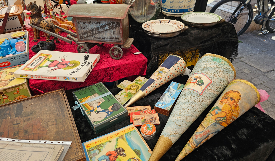 Antikmarkt 10 Antik- und Trödelmarkt in Rosenheim August 2025. Fotos: Innpuls.me