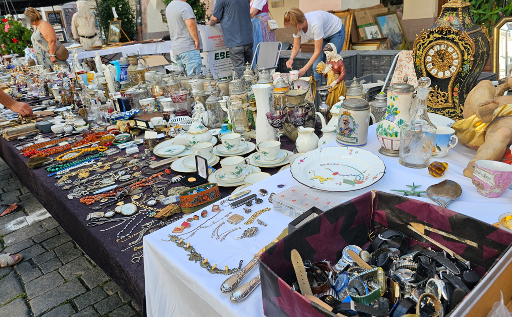 Antikmarkt 12 Antik- und Trödelmarkt in Rosenheim August 2025. Fotos: Innpuls.me
