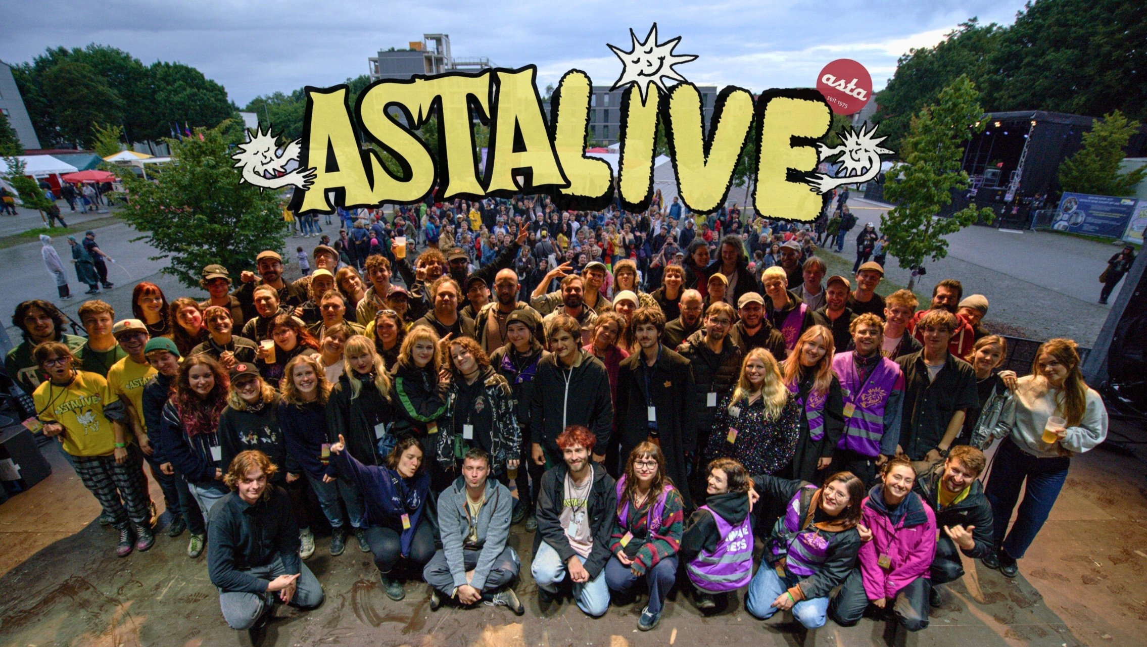 Astalive Bild Ehrenamtliche Die Astakneipe in Rosenheim bittet um finanzielle Unterstützung, um das Astalive-Festival auch in Zukunft durchführen zu können. Foto: Asta