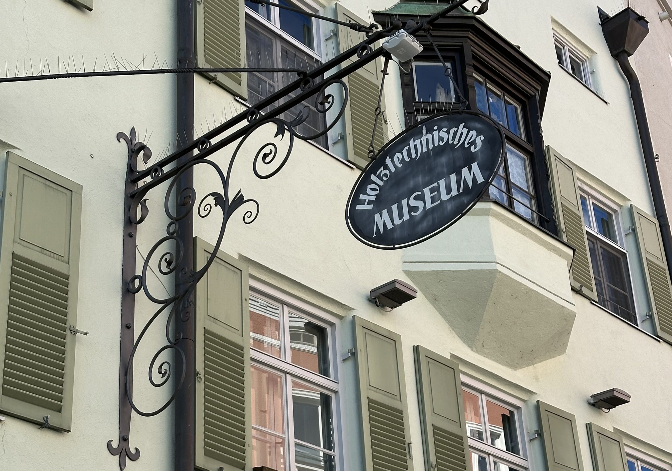 IMG_1014 Eingangsschild Holztechnisches Museum Rosenheim. Foto: Copyright Stadt Rosenheim