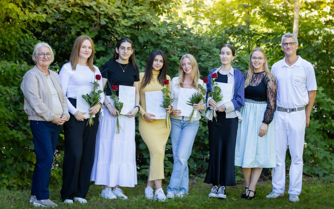 RoMed-Auszubildende mit Spitzenergebnissen