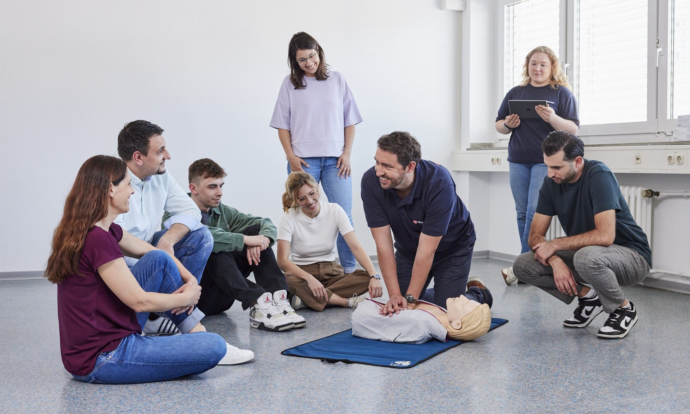 Erste-Hilfe-Ausbildung – Herzdruckmassage Die Wiederbelebung durch Herzdruckmassage ist Teil aller Erste-Hilfe-Kurse der Malteser. Copyright Lena Kirchner/Malteser