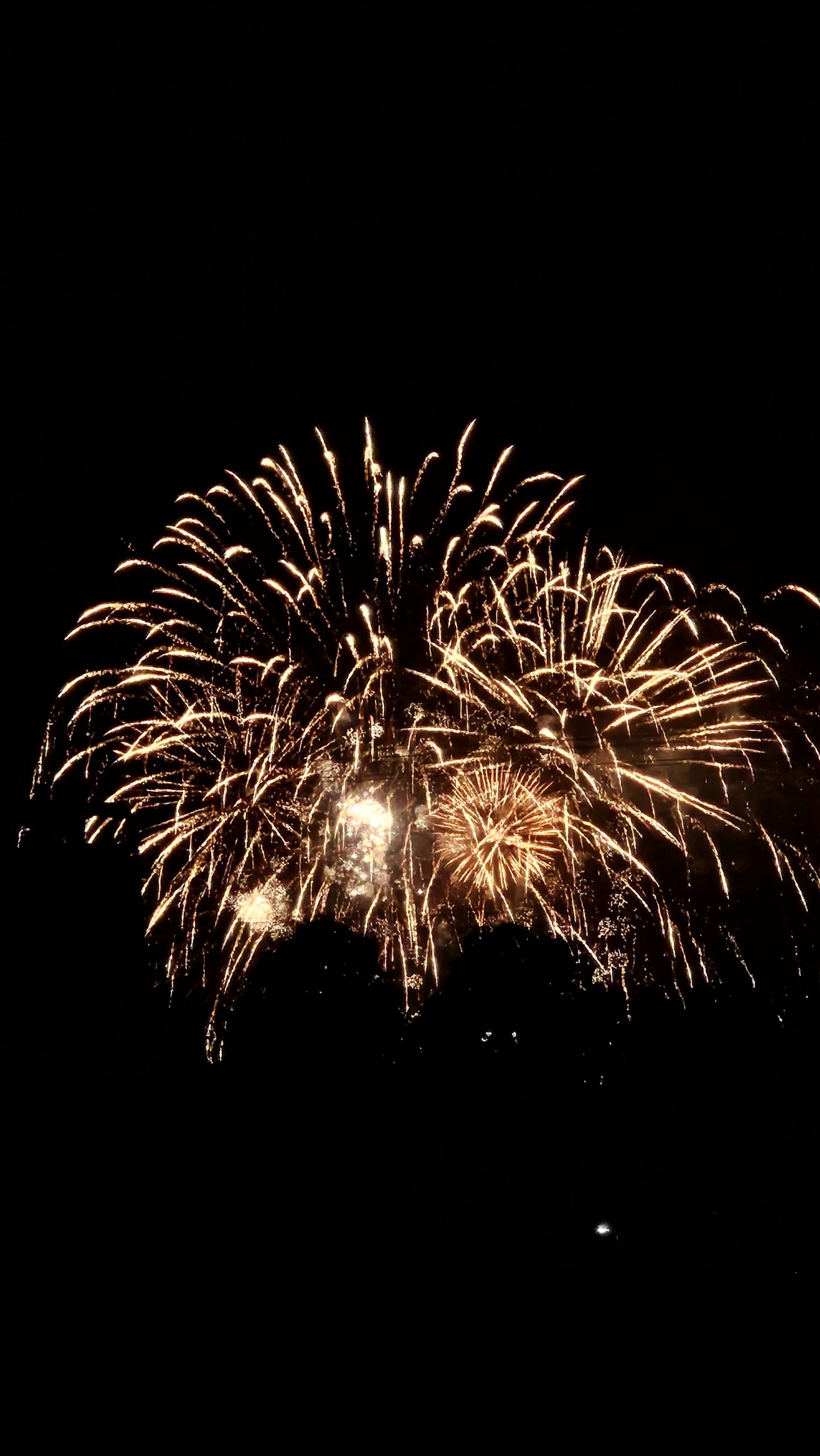 Feuerwerk auf dem Rosenheimer Herbstfest 2025. Fotos: Innpuls.me