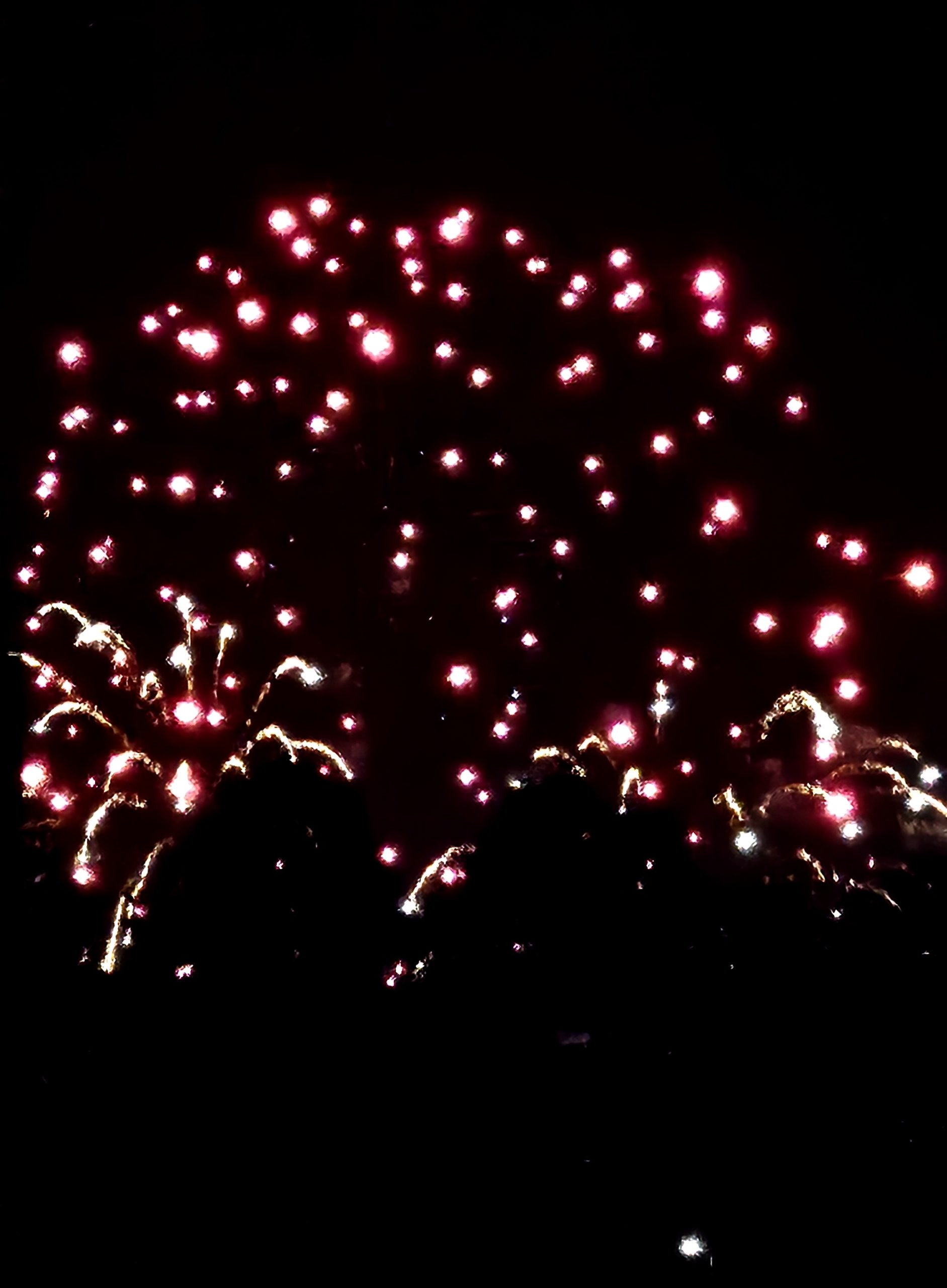 Feuerwerk auf dem Rosenheimer Herbstfest 2025. Fotos: Innpuls.me