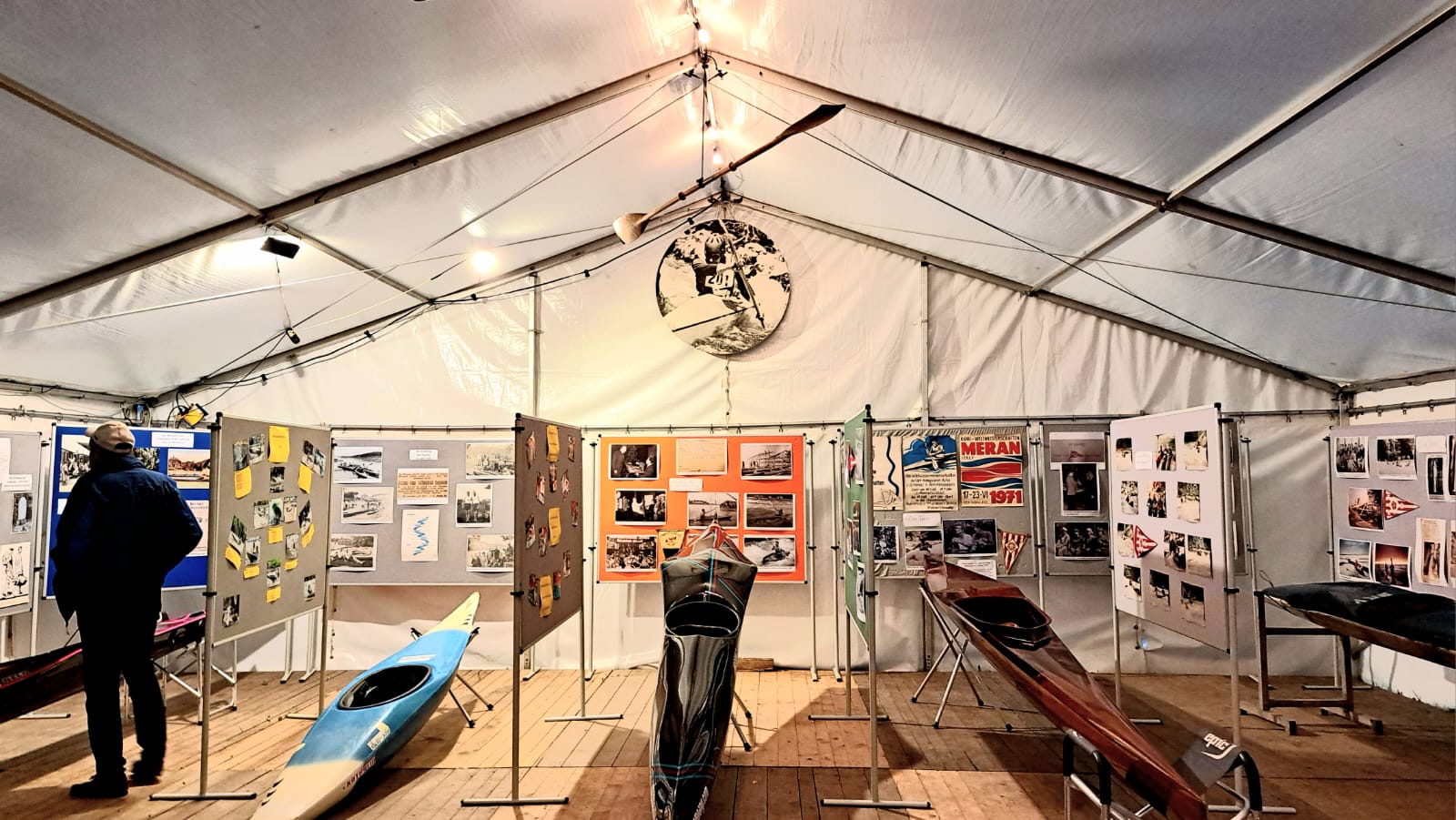 Kajak (2) Ausstellung im KKR-Festzelt gibt Einblick in die Geschichte des Vereins. Fotos: Hendrik Heuser