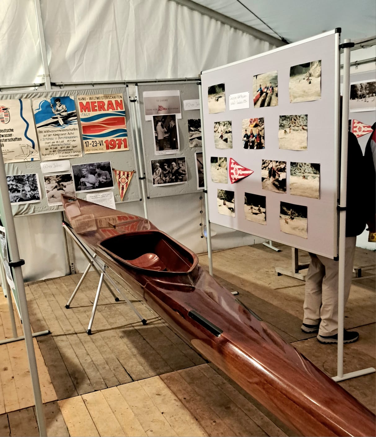 Kajak (5) Ausstellung im KKR-Festzelt gibt Einblick in die Geschichte des Vereins. Fotos: Hendrik Heuser