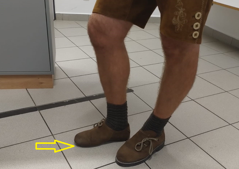 Schuh haupt Haferlschuhproblem auf dem Rosenheimer Herbstfeest. Foto: Polizeiinspektion Rosenheim