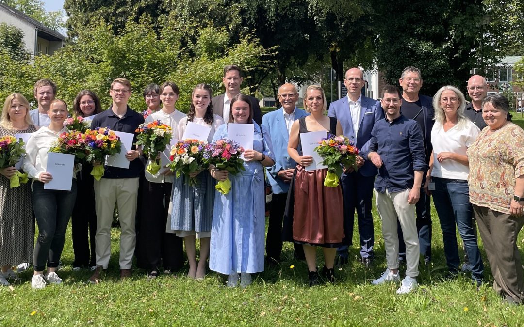 kbo-Inn-Salzach-Klinikum ehrt zehn Staatspreisträger der Pflege