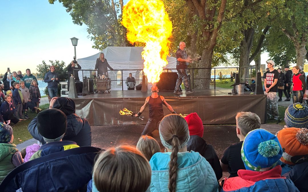 Straßenkunst trifft Tradition – Prien feiert den Tag der Deutschen Einheit mit Vielfalt und Gemeinschaft