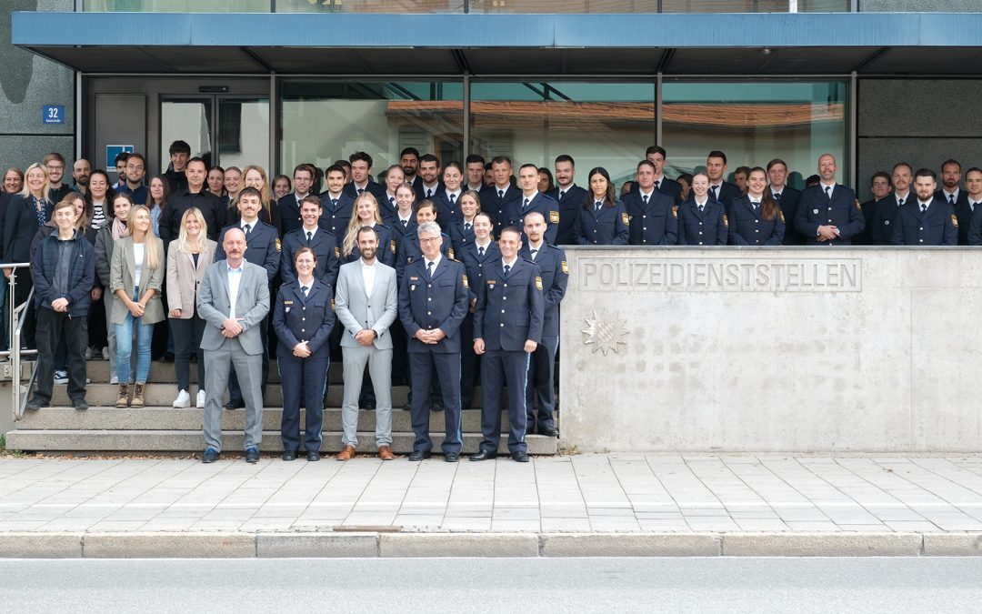 Polizeipräsidium Oberbayern Süd begrüßt mehr als 80 neue Kollegen