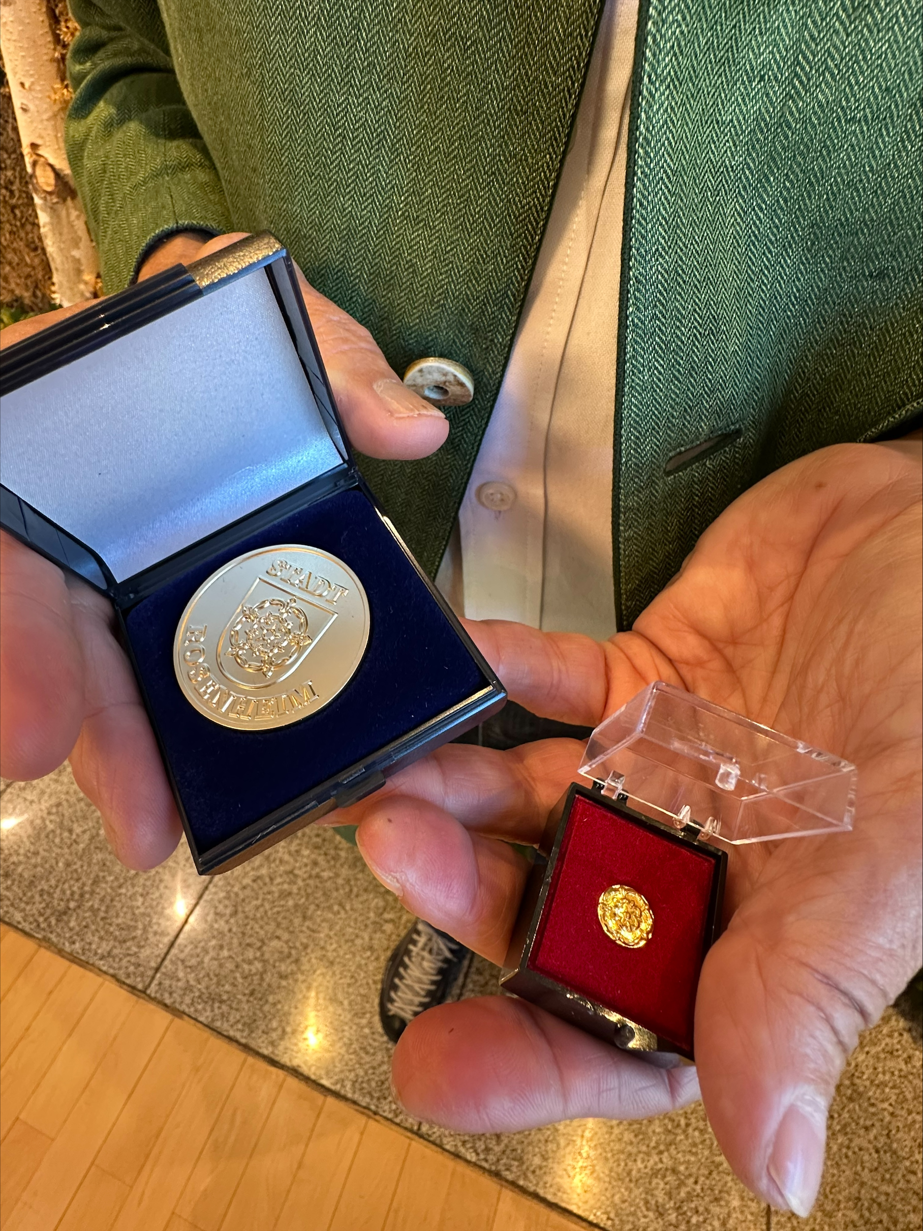 25-10-06 Knarr 3 Verdienstmedaille für Franz Knarr im Oktober 2025. Fotos: Stadt Rosenheim