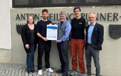 Schule und Unternehmen arbeiten Hand in Hand für Berufsorientierung
