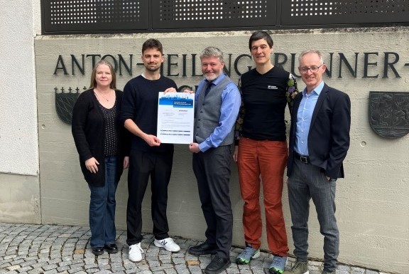 Schule und Unternehmen arbeiten Hand in Hand für Berufsorientierung