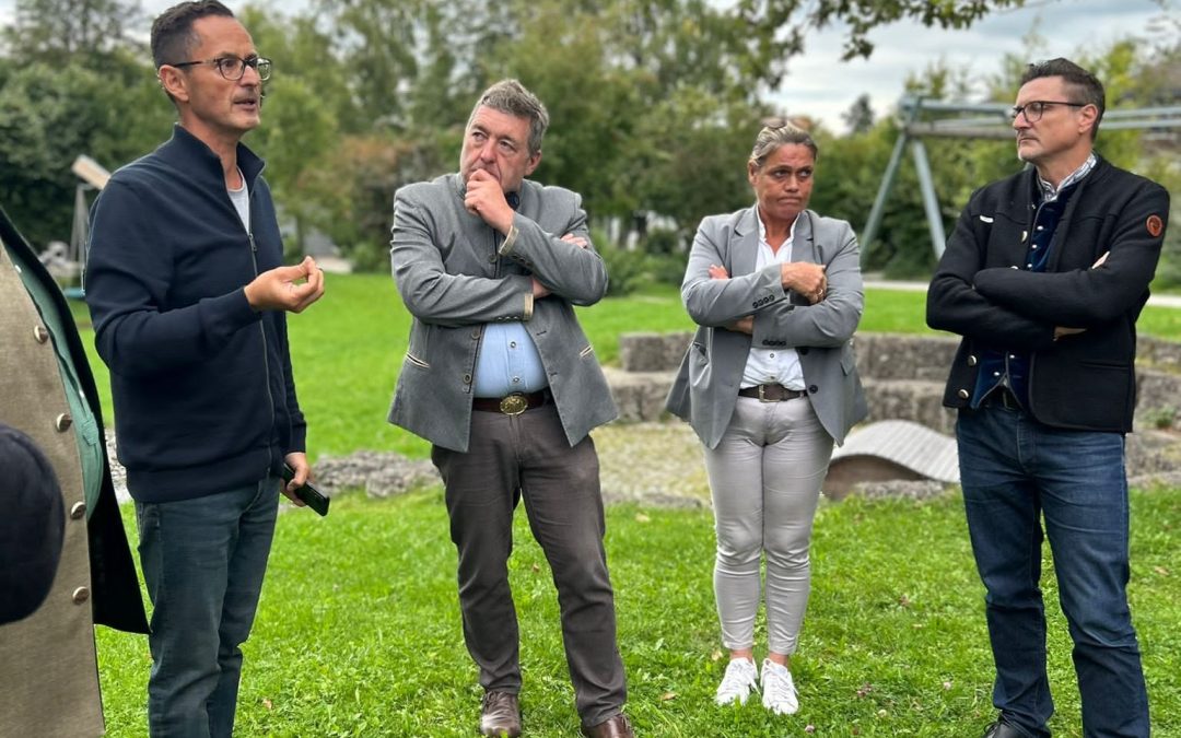 Politiker aus Rosenheim besuchten Caritas-Kinderdorf Irschenberg