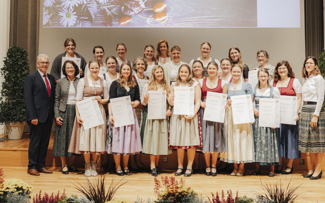 Drei beste Meisterinnen Hauswirtschaft von der Meisterschule Rosenheim