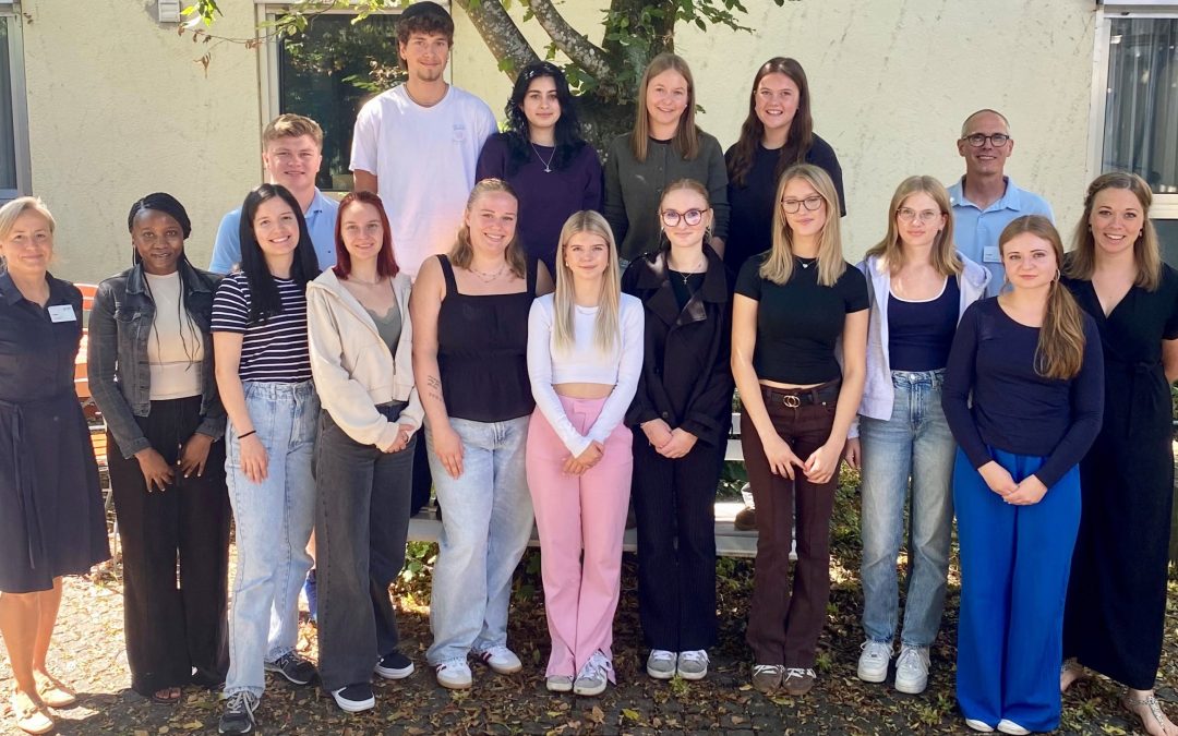 Wasserburger RoMed-Pflegeschule begrüßt neue Auszubildende