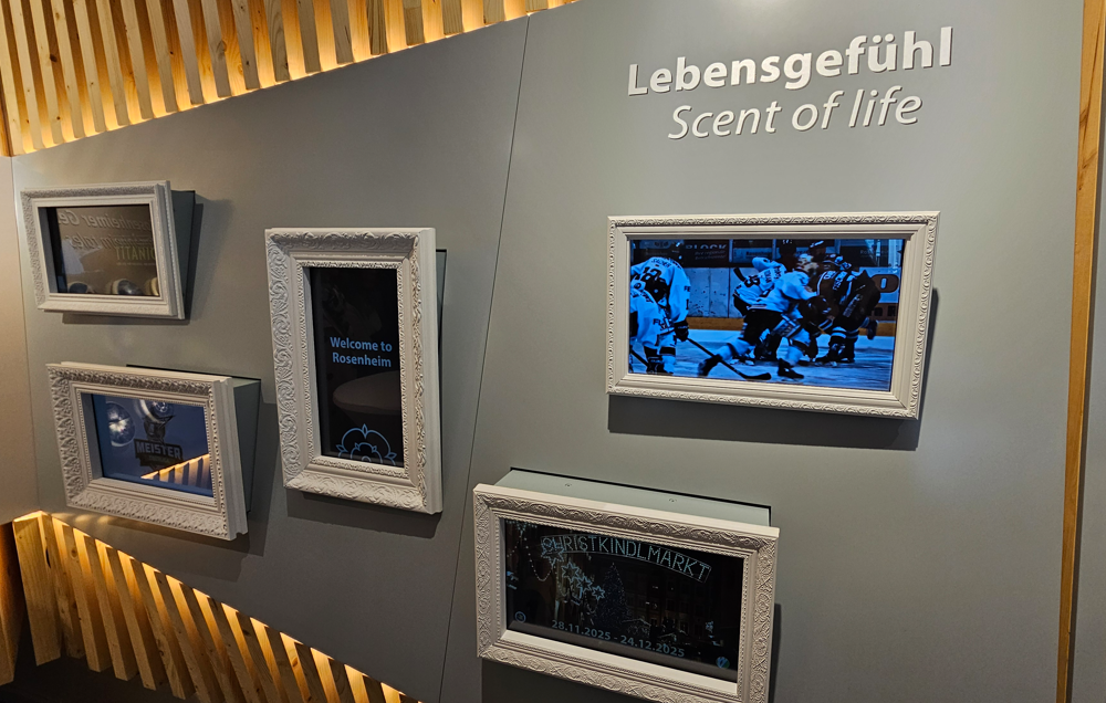 Touristinfo 6 Interaktive Bilderrahmen in der Touristinfo Rosenheim. Foto: Josefa Staudhammer