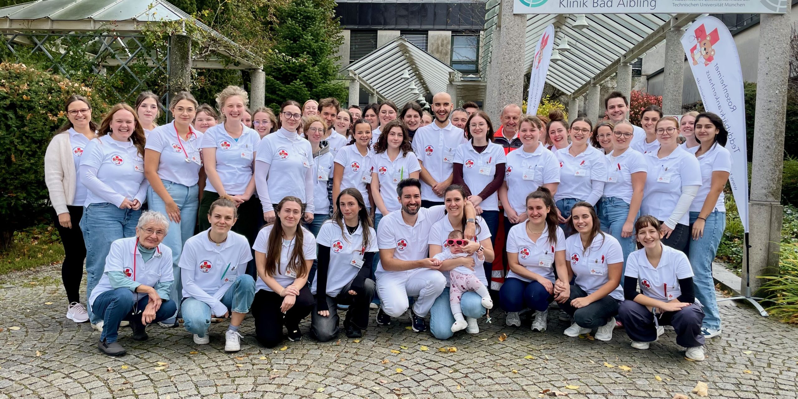 1 Gruppenbild Teddydocs Teddybärenkrankenhaus in Bad Aibling 2025. Fotos: Teddybärenkrankenhaus