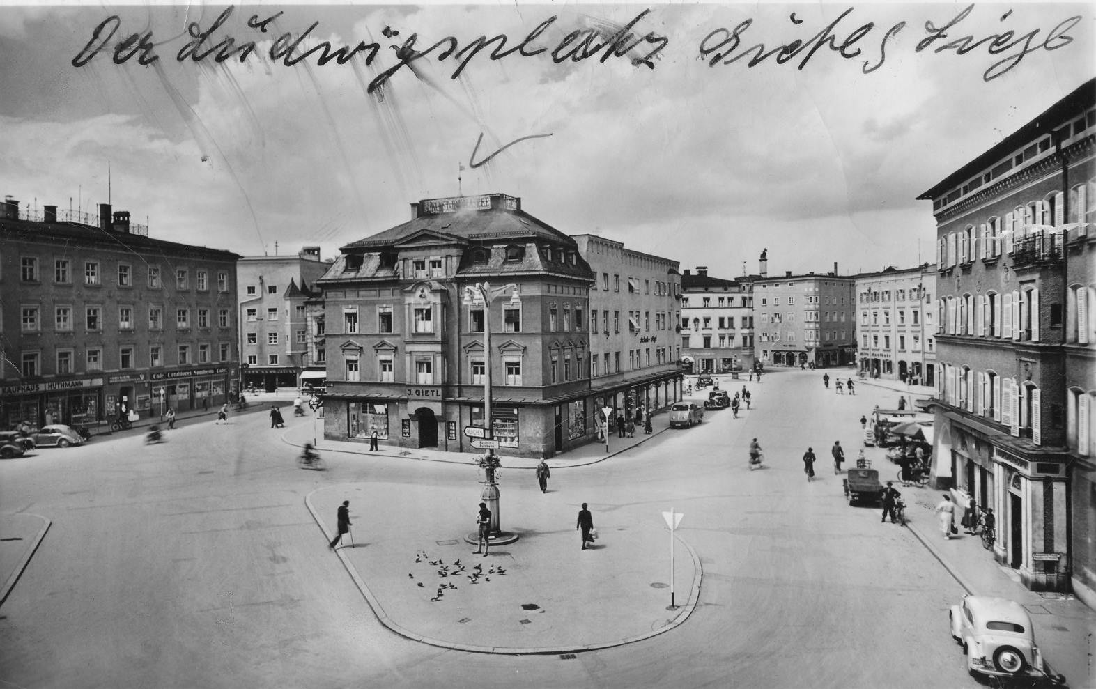 509287299_23900542516232069_3703140627203484931_n Rosenheimer Ludwigsplatz im Jahr 1952. Foto: Archiv Herbert Borrmann
