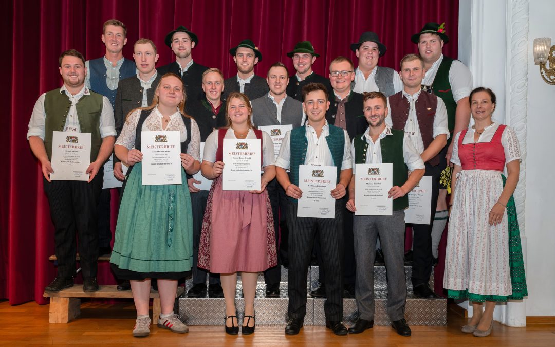Meisterfeier Landwirtschaft in Holzkirchen – mit dabei auch Absolventen der Landwirtschaftsschule Rosenheim