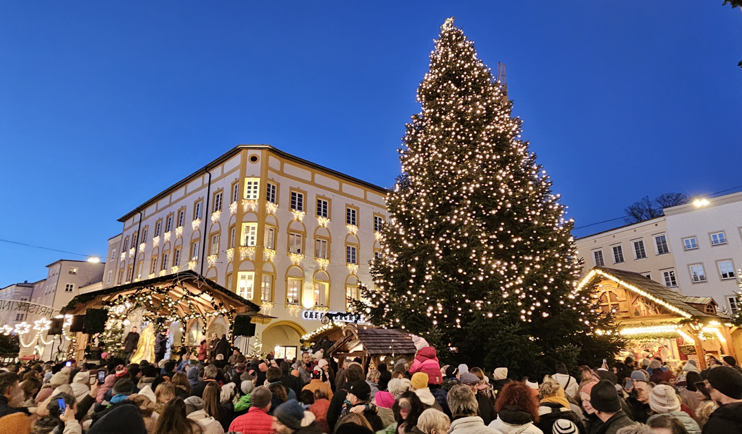 Rosenheimer Christkindlmarkt 2025 feierlich eröffnet