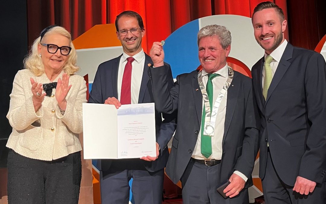 Goldene Bürgermedaille für Professor Heinrich Köster