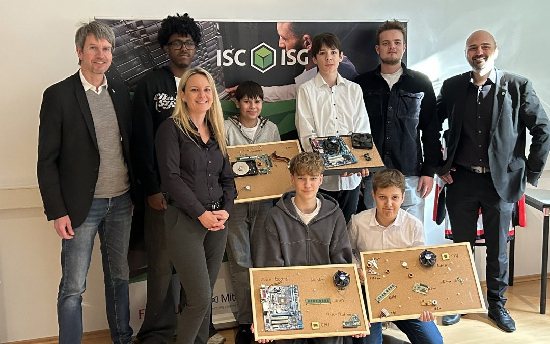 Aktion „Ein Tag Azubi“: Schüler erkunden IT-Beruf bei ISG in Stephanskirchen