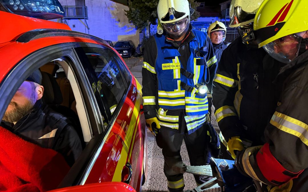 Traunsteins Feuerwehr besteht Leistungsabzeichen „Technische Hilfeleistung“ mit Bravour