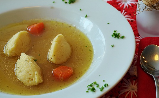 Suppe Grießnockersuppe. Foto: re