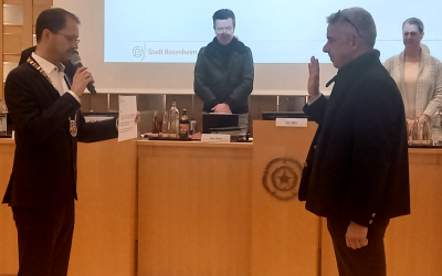 Franz Reindl als neuer Stadtrat in Rosenheim vereidigt