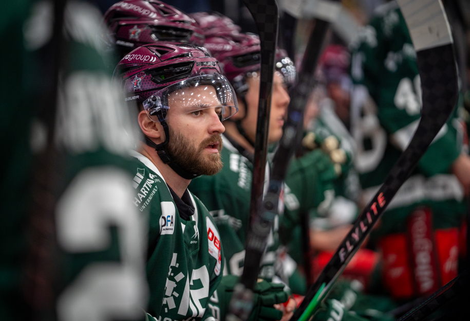 starbulls 3 Starbulls Rosenheim gegen Bietigheim-Steelers. Fotos: Copyright Ludwig Schirmer und Peter Lion