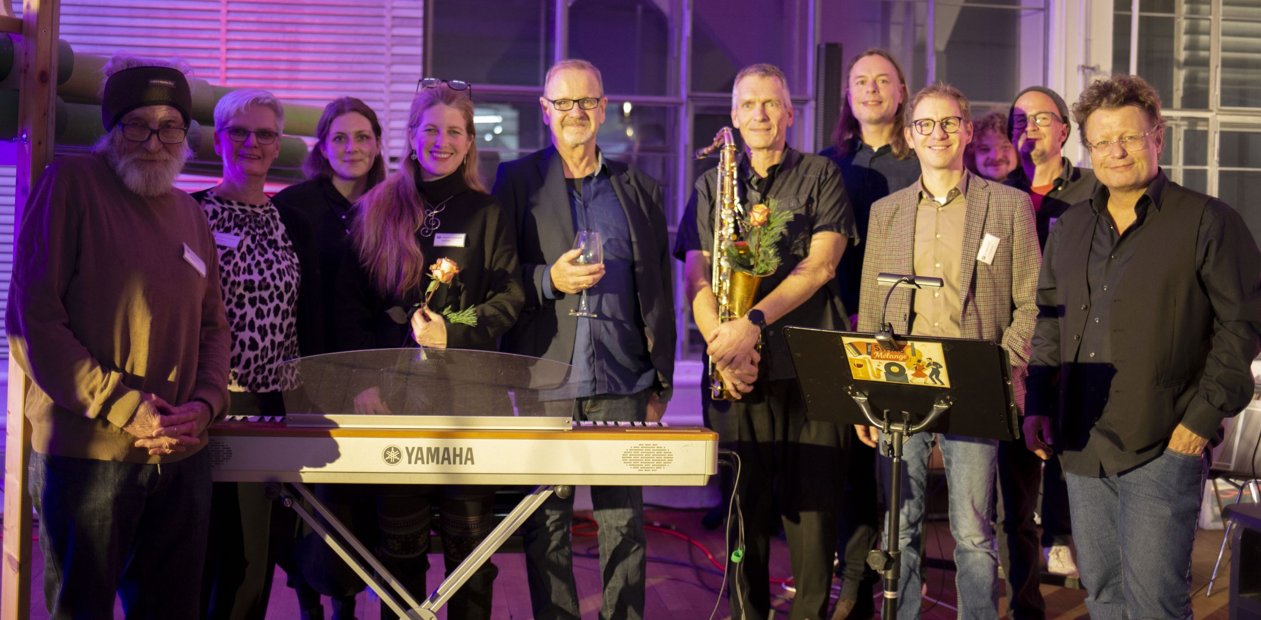 UH3B3198 Foto zeigt von links: Klaus Paschke, Susanne Grunwald, Cosima KonhÀuser, Sieglinde Zehetbauer, Reinhart Knirsch, Thomas Paul Becker, Christian Friedrich, Dr. Markus Roth, DJ Curl, Mathias Griehl, Thomas Kraus. Foto. Copyright :Kulturforum Rosenheim