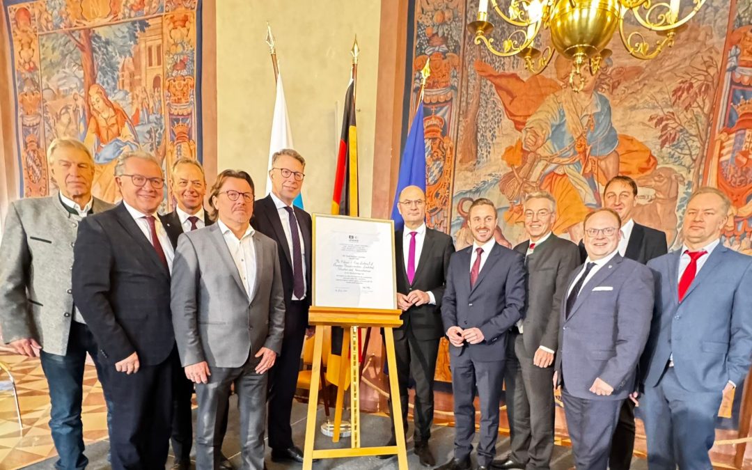 UNESCO-Urkunde für Schloss Herrenchiemsee übergeben