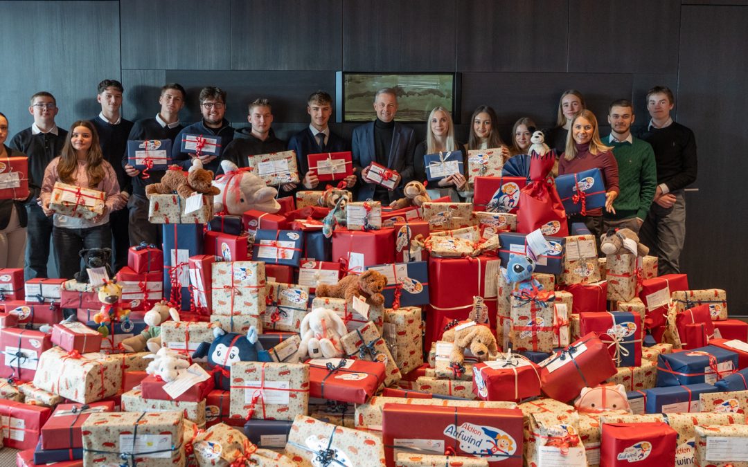 Aktion Aufwind erfüllt 590 Weihnachtswünschen in Rosenheim