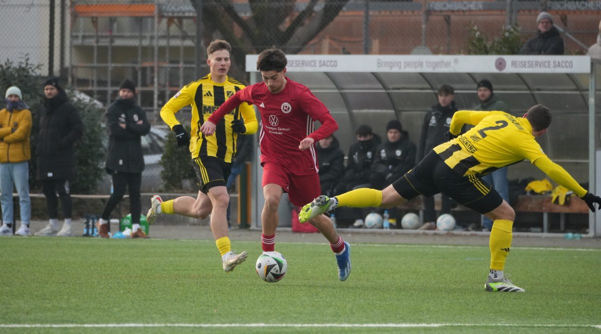 2026_01_24-Herren-Kirchanschoering-1200×0 Erste Mannschaft des TSV 1860 Rosenheim gegen Bayernligisten SV Kirchanschöring. Foto: Copyright TSV 1860 Rosenheim