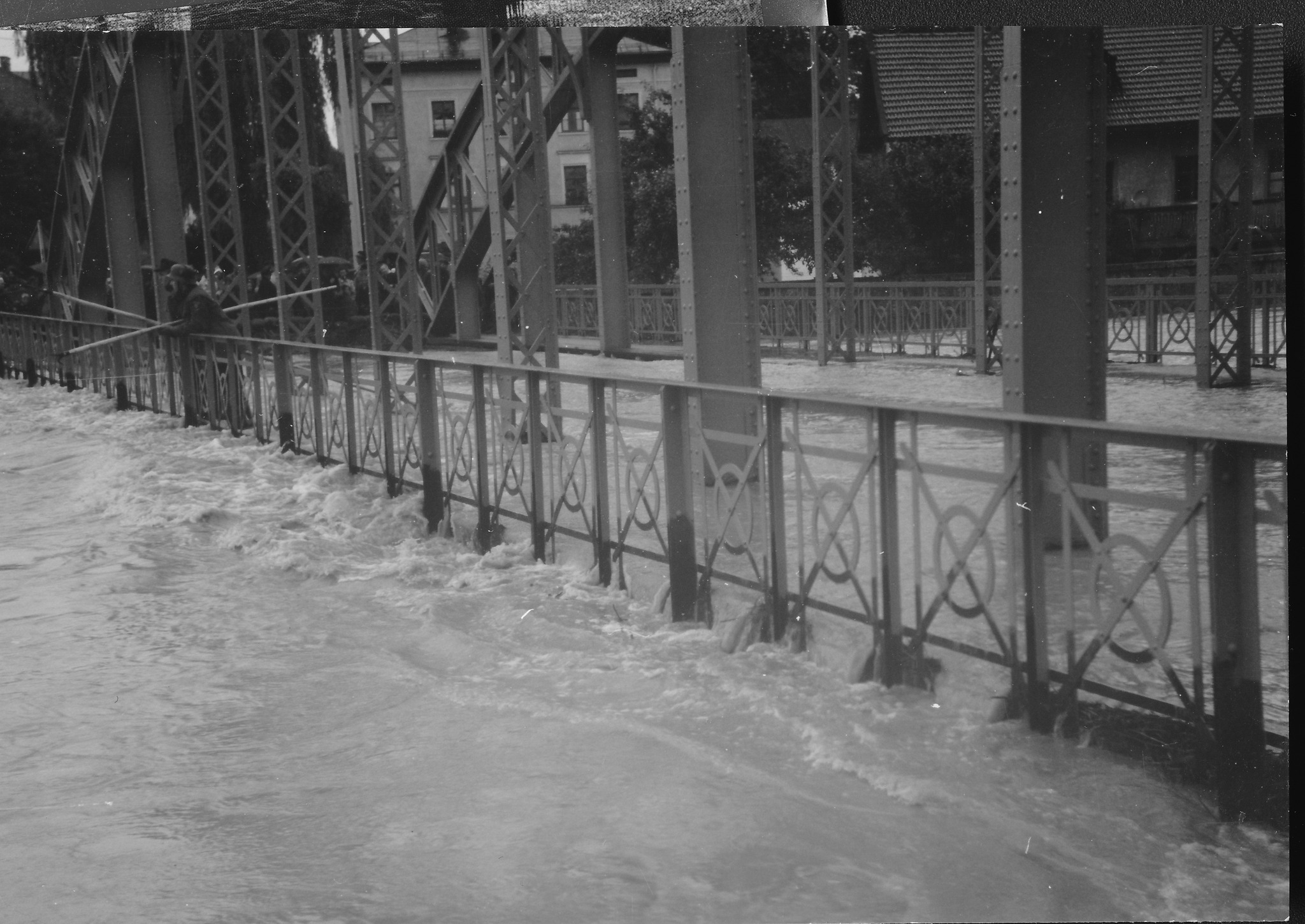 511315327_23975816228704697_7953819743424773129_n Mangfallbrücke über die Innstraße. Foto: Archiv Herbert Borrmann