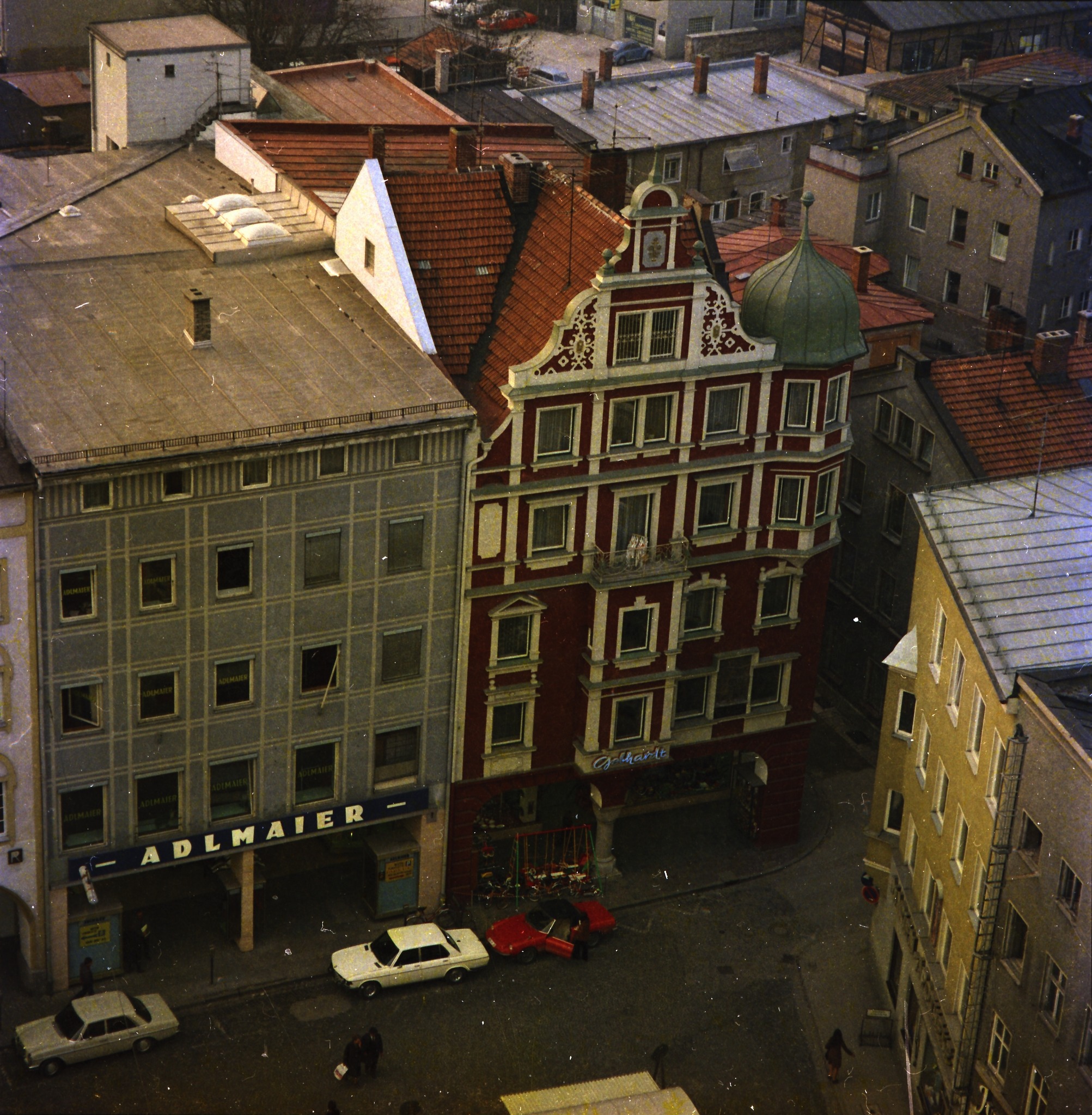 574258098_25079041115048864_6968397137490576290_n Max‑Josefs‑Platz in Rosenheim 1973, Foto: Archiv Herbert Borrmann