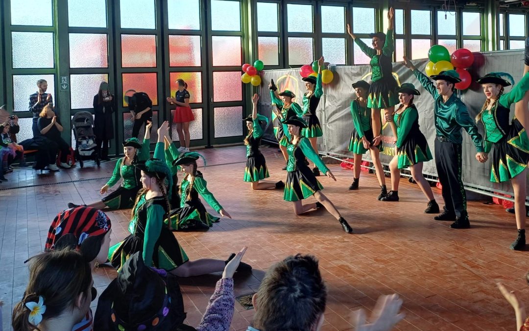 Erfolgreicher Kinderfaschings in Traunstein: Veitsgroma Zunft sorgt für ein unvergessliches Fest