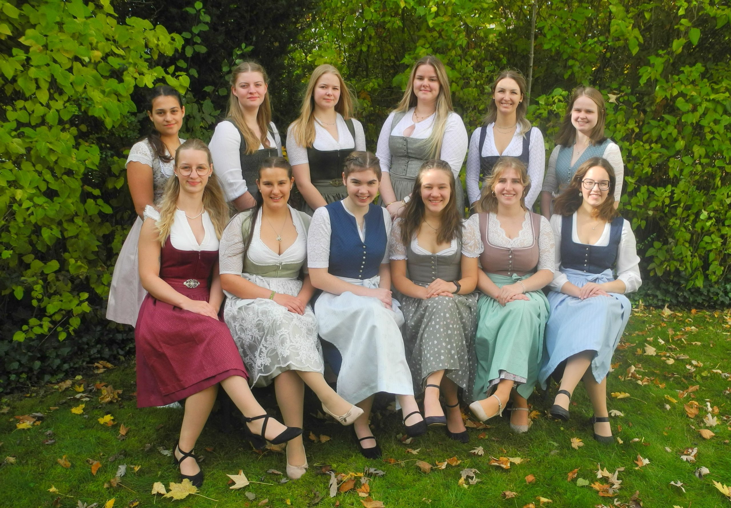 DSCN7126 Die Studentinnen 2025 bis 2026. Foto: Copyright Susanne Csigo-Polz, AELF Ingolstadt-Pfaffenhofen)