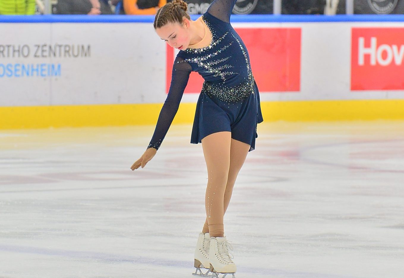 Elina Arslan (EVR) Neulinge B, 3. Platz (mk-sportphoto) Elina Arslan (EV-Rosenheim) erreichte trotz eines schweren Sturzes den 3. Platz. Copyright mk-sportphoto