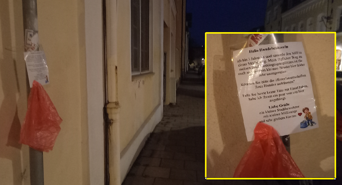 Müll haupt Blick in nächtliche Hofmannstraße in Rosenheim. Eingeblockt Foto von dem Zettel für Hundehalter. Foto: Karin Wunsam