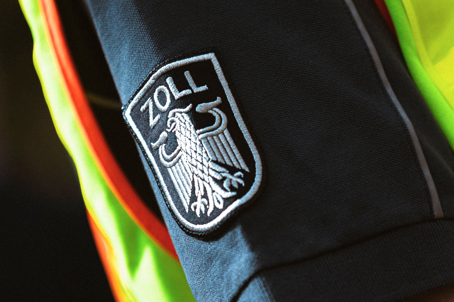 Zoll – Finanzkontrolle Schwarzarbeit Die NGG fordert mehr Mindestlohn-Kontrollen. Foto: NGG-Florian Göricke